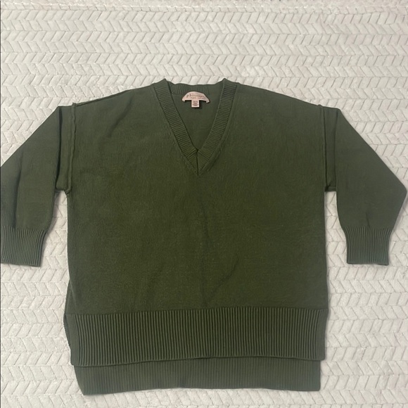 Philosophy Green V-Neck Sweater - Picture 1 of 8